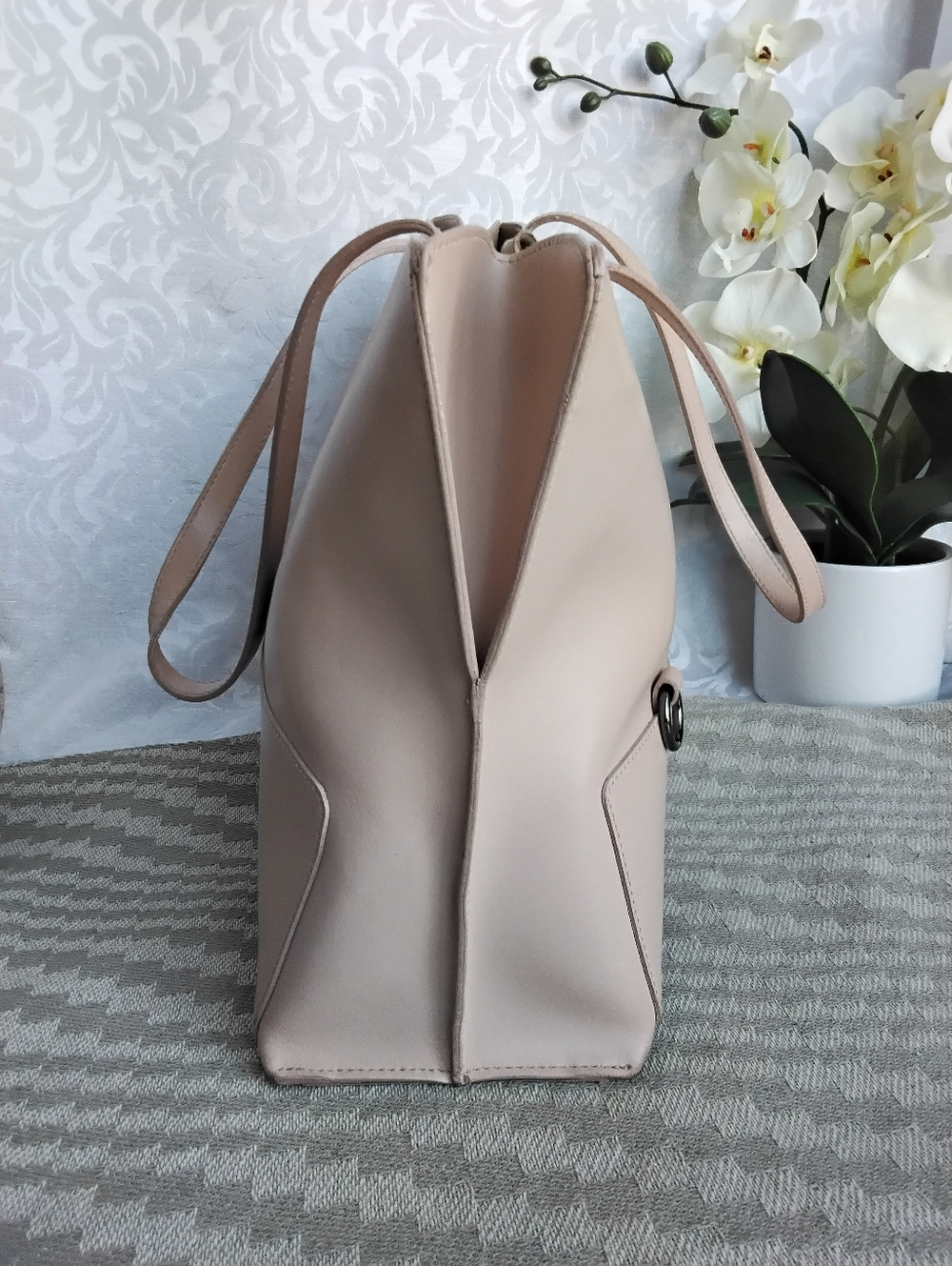 Furla Cream Leather Soft Pink Tote Bag - Picture 7 of 10
